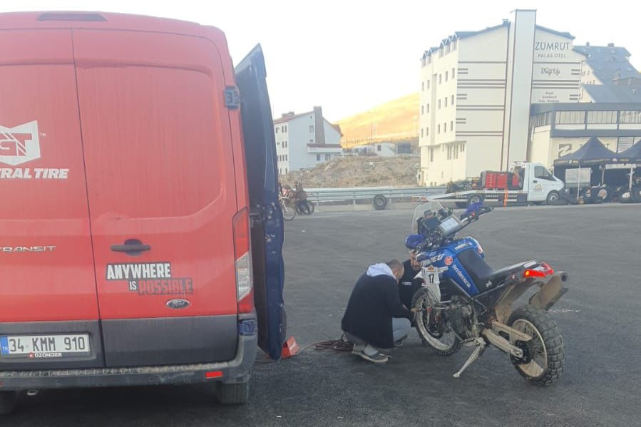 motosiklet lastik değişimi